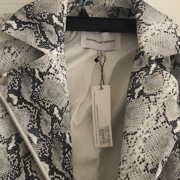 COPY - Cupcakes and Cashmere vegan snake print jacket - Picture 5 of 6
